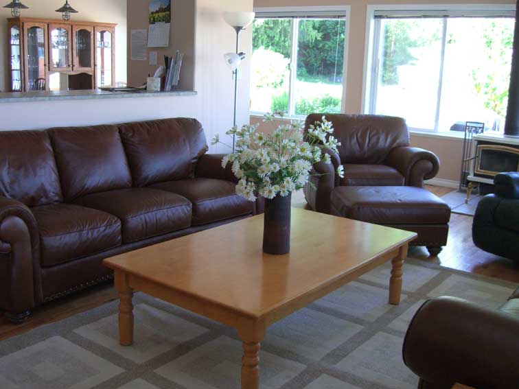 House Features Bowser Beach House, Oceanside Vacation Rental on